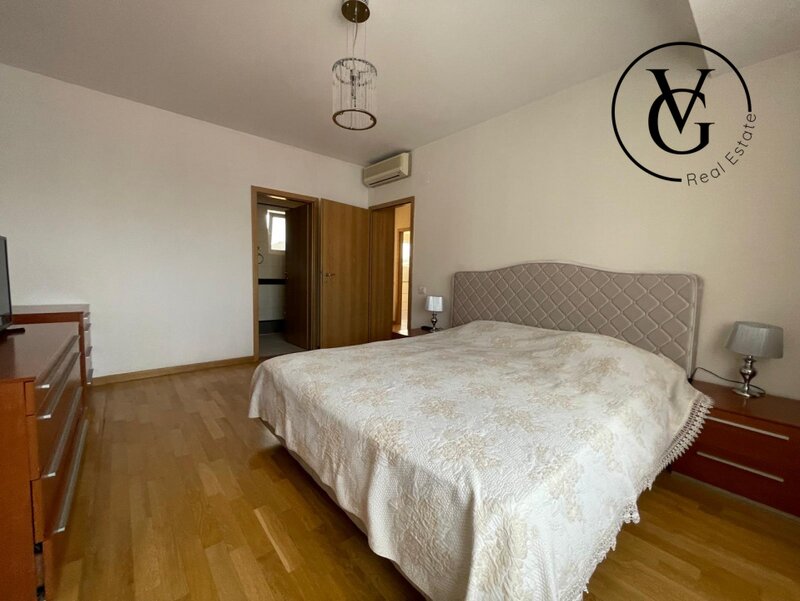 Nordului Apartament cu 5 camere si terasa spatioasa + 2 locuri de parcare