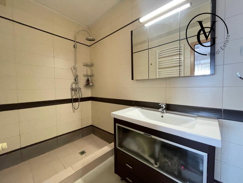 Nordului Apartament cu 5 camere si terasa spatioasa + 2 locuri de parcare