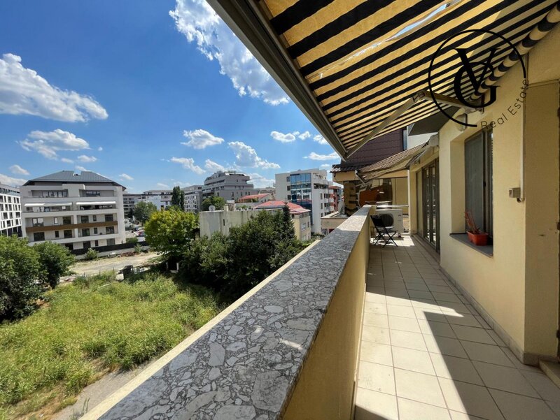 Nordului Apartament cu 5 camere si terasa spatioasa + 2 locuri de parcare